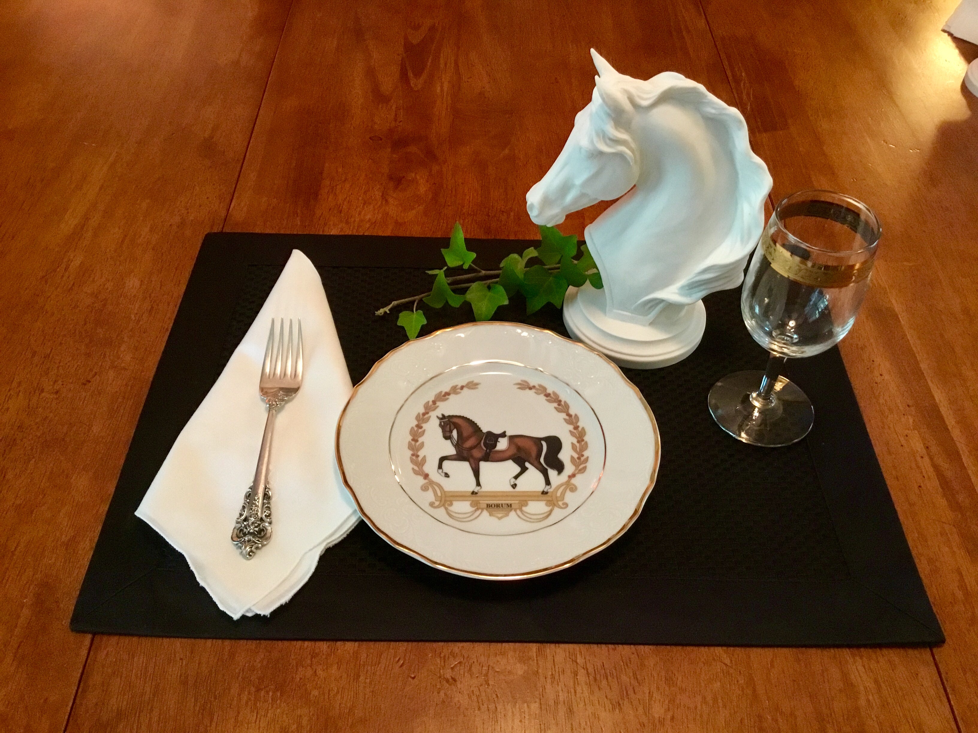 Classical Equestrian table wear Patricia Borum